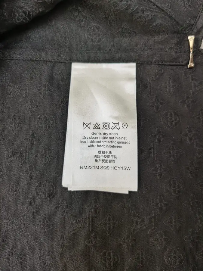 루이비통 실크 블렌드 쇼트 블랙 셔츠 1ABJL4