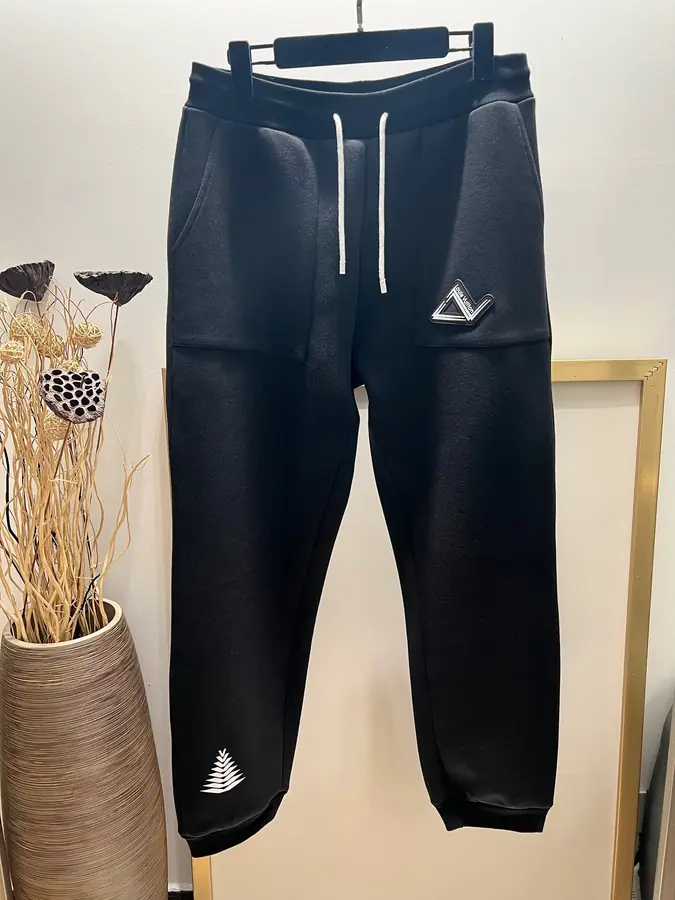 루이비통 테크니컬 코튼 조거팬츠 1AFB06
