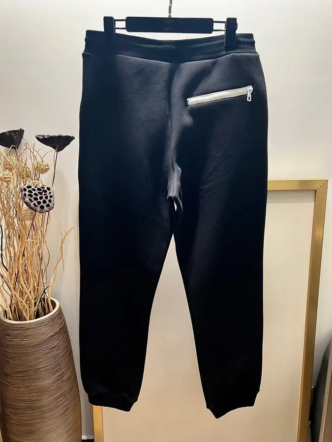 루이비통 테크니컬 코튼 조거팬츠 1AFB06