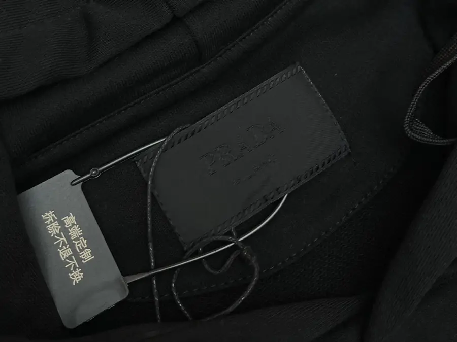프라다 코튼 플리스 후드티 블랙