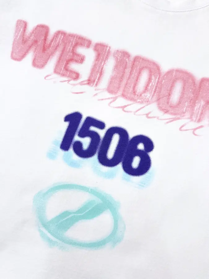 남녀공용 웰던 블러리 로고 프린트 반팔 티셔츠 (2color)