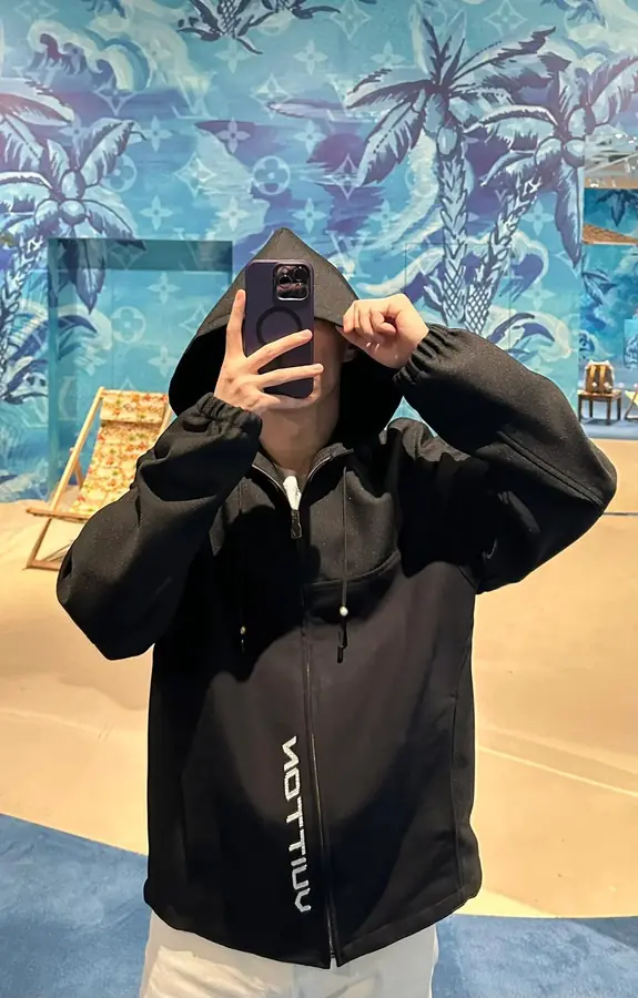 루이비통 테크니컬 후드 코튼 블루종 1AFRGM