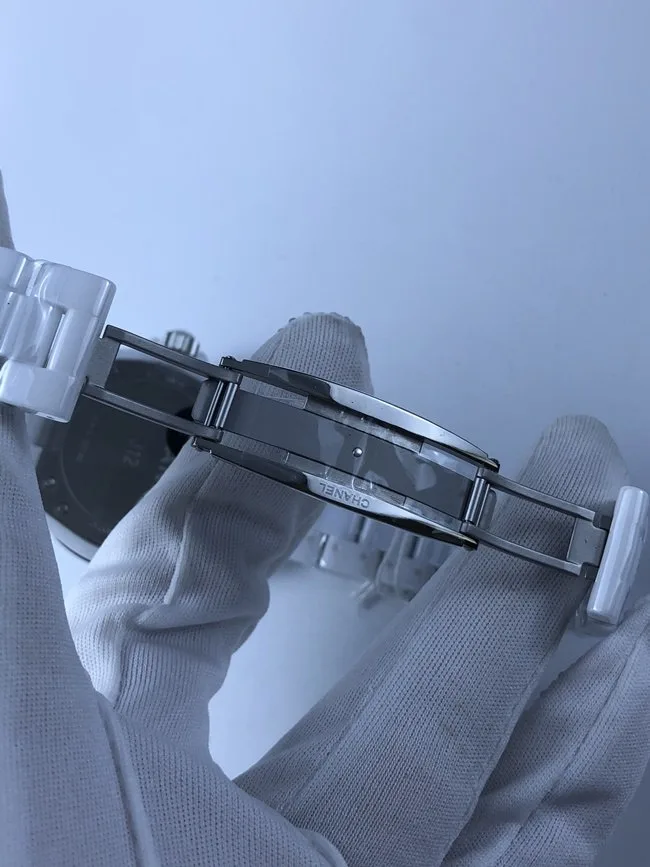 샤넬 화이트 세라믹 인덱스 38mm 상세 이미지 6