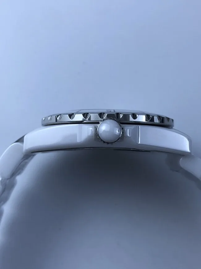 샤넬 화이트 세라믹 인덱스 33mm 상세 이미지 4