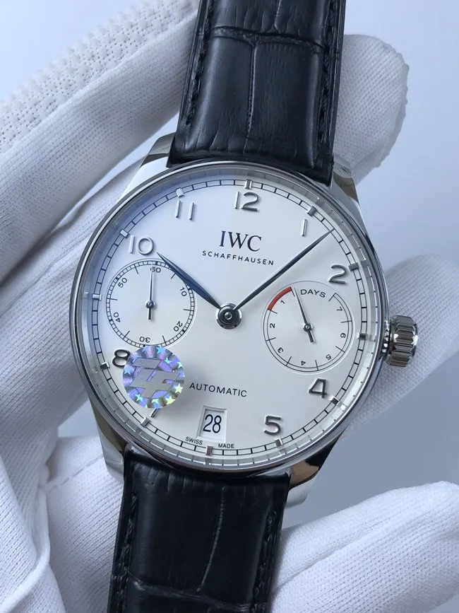 IWC 포르투기저 화이트다이얼 블루핸즈 상세 이미지 2