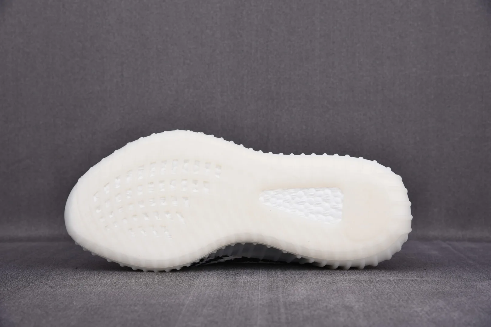 아디다스 이지 350 V2 지브라 상세 이미지 5