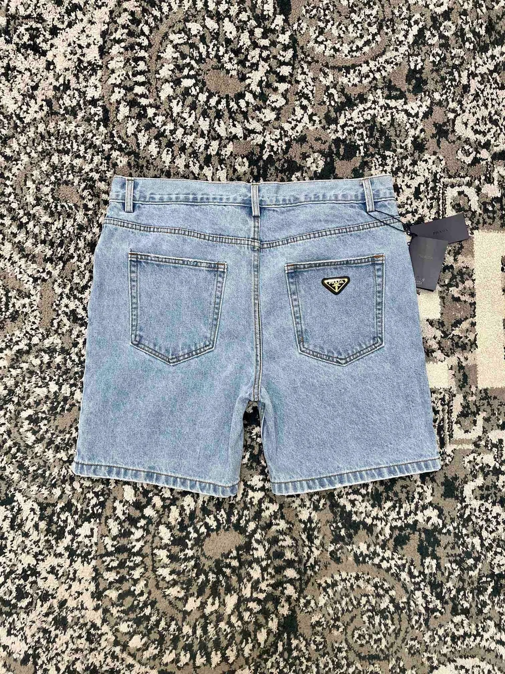 프라다 데님 버뮤다 쇼츠 스카이 블루