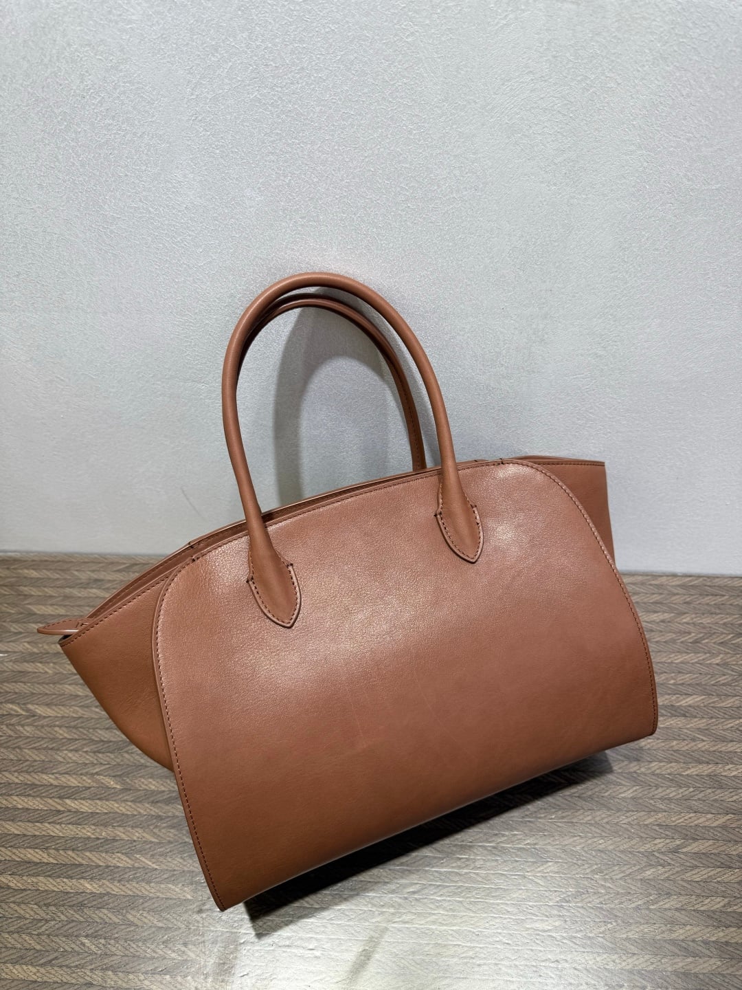 더 로우 말로 토트백 브릭 레드 스몰