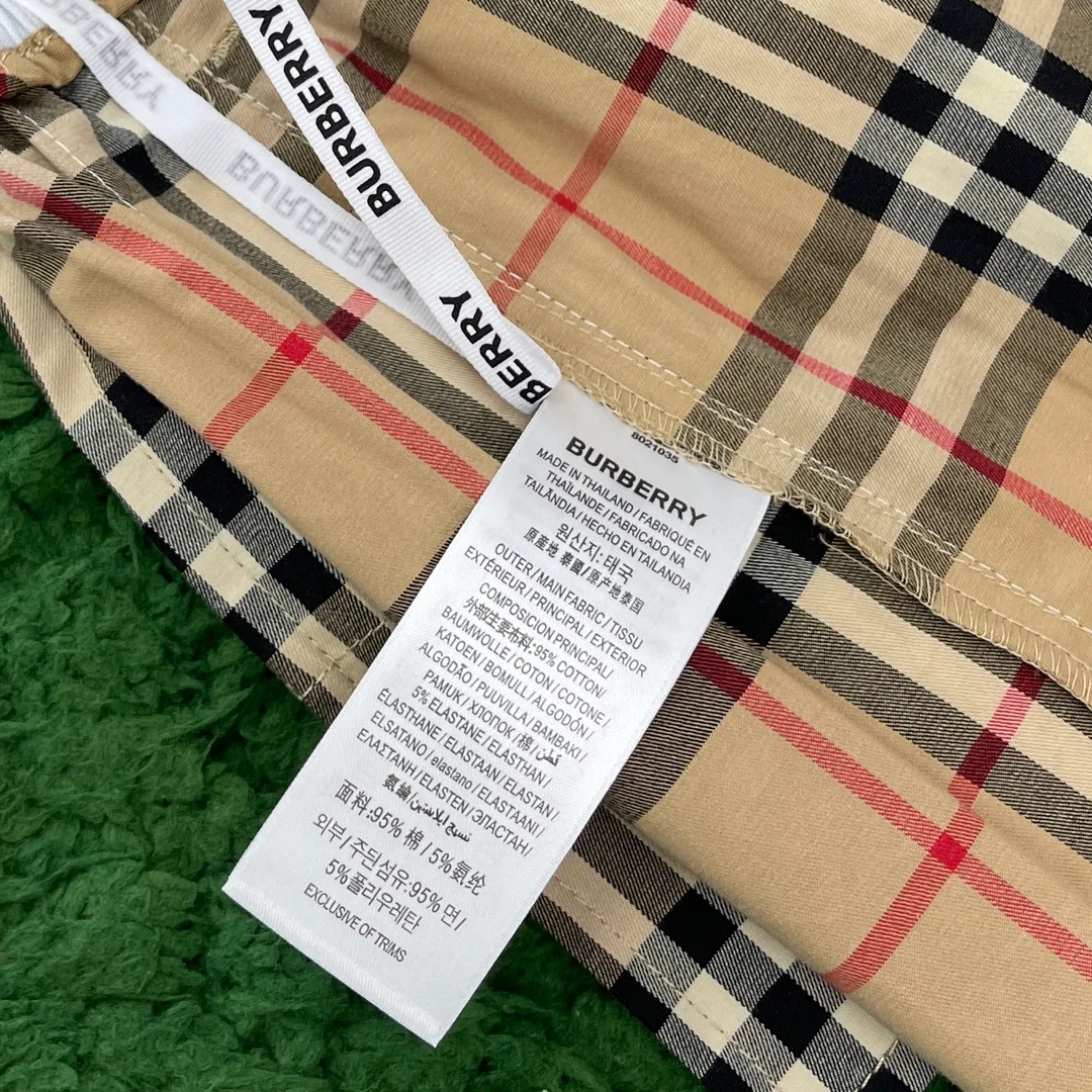 버버리 스트라이프 빈티지 사이드 화이트 체크 쇼츠