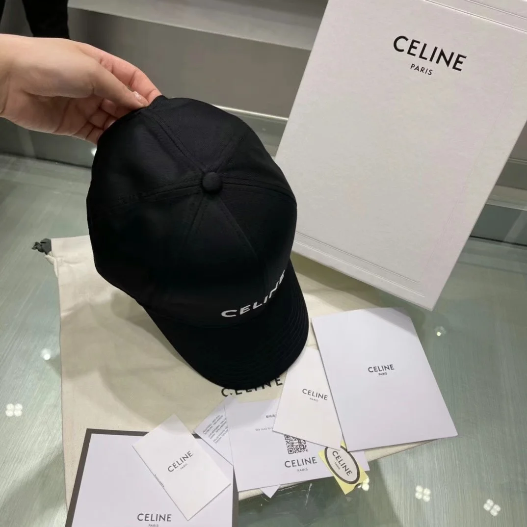 셀린느 자수 로고 코튼 베이스 볼캡 블랙