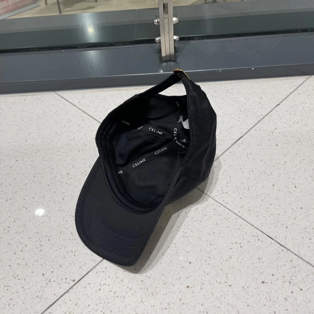 셀린느 블랙 베이스볼 캡