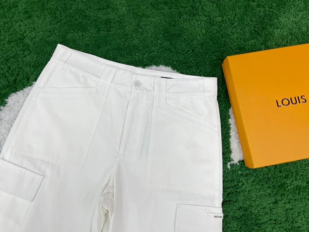 루이비통 LVSE 소프트 카고 쇼츠 화이트