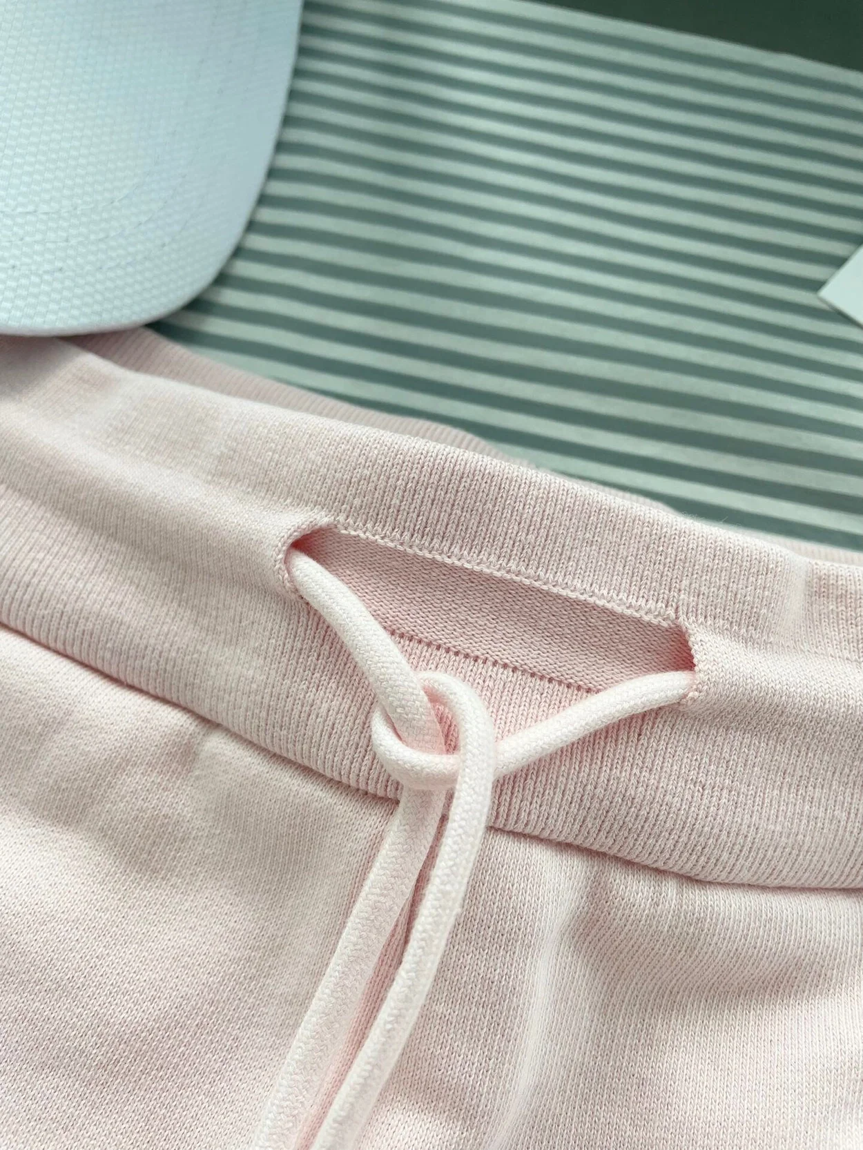 톰브라운 핑크 클래식 코튼 루프백 가먼트 다이 쇼츠