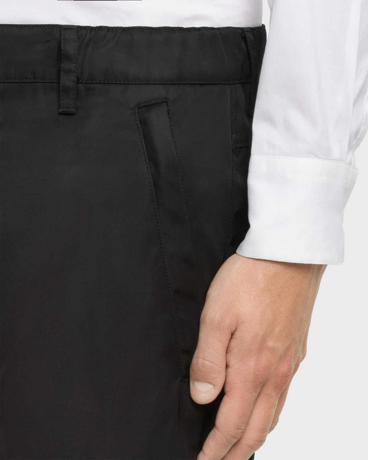 프라다 리나일론 밴딩 팬츠 블랙