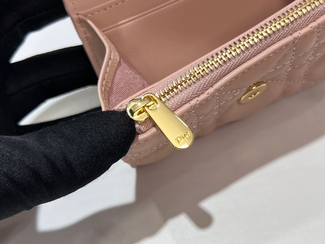디올 MY Dior Glycine 월릿 파우더 핑크