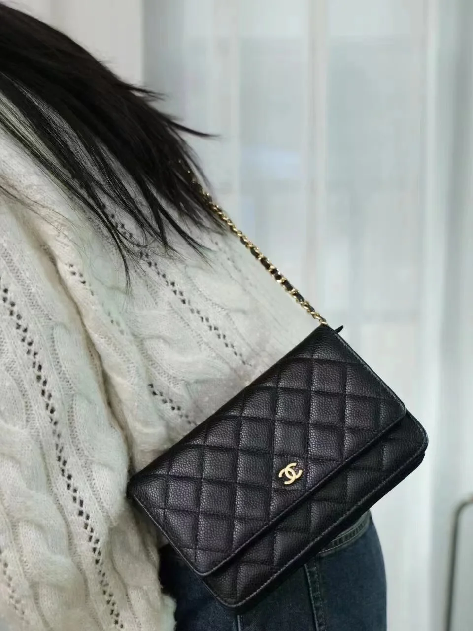 샤넬 woc 턴락 골드 클래식 캐비어 상세 이미지 4
