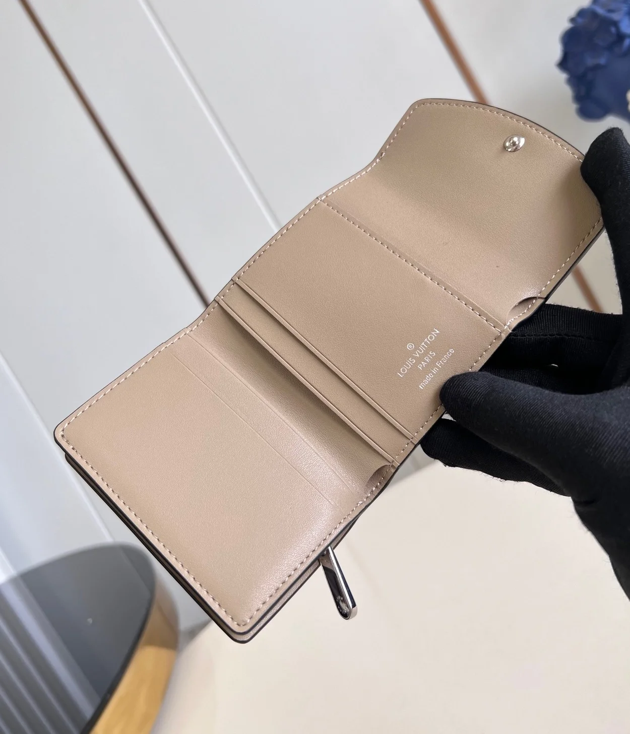 루이비통 아이리스 XS 월릿 마히나 갈렛 M82437