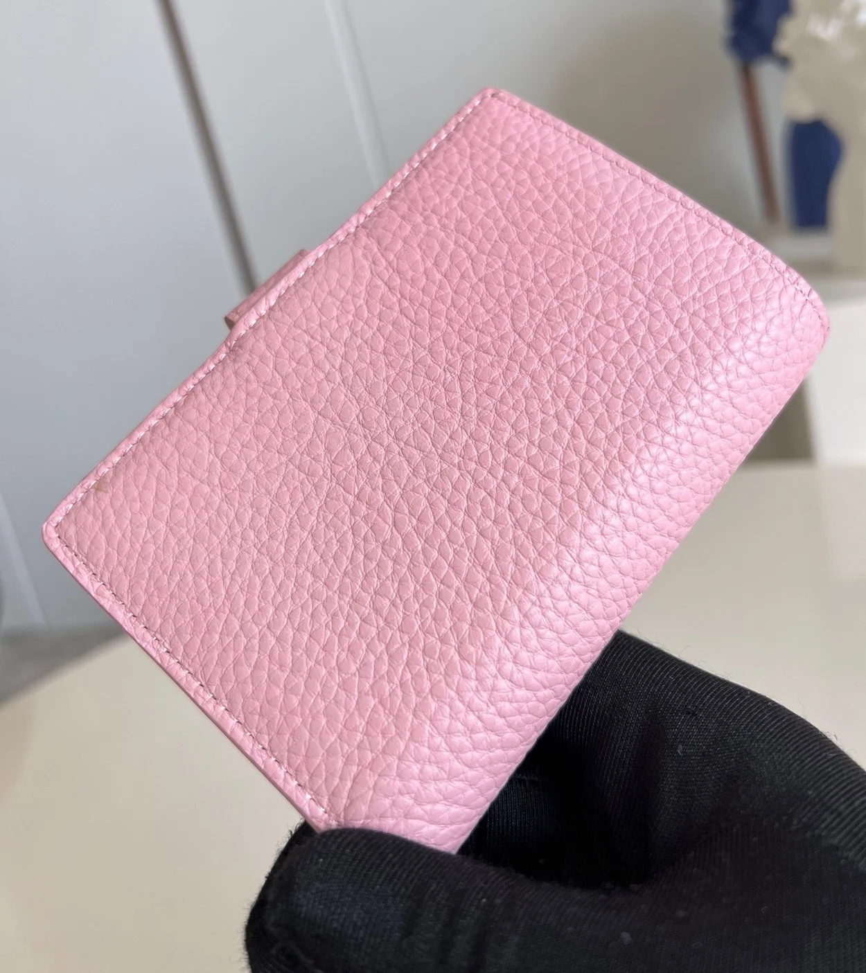 루이비통 LV 버티컬 컴팩트 월릿 M82144