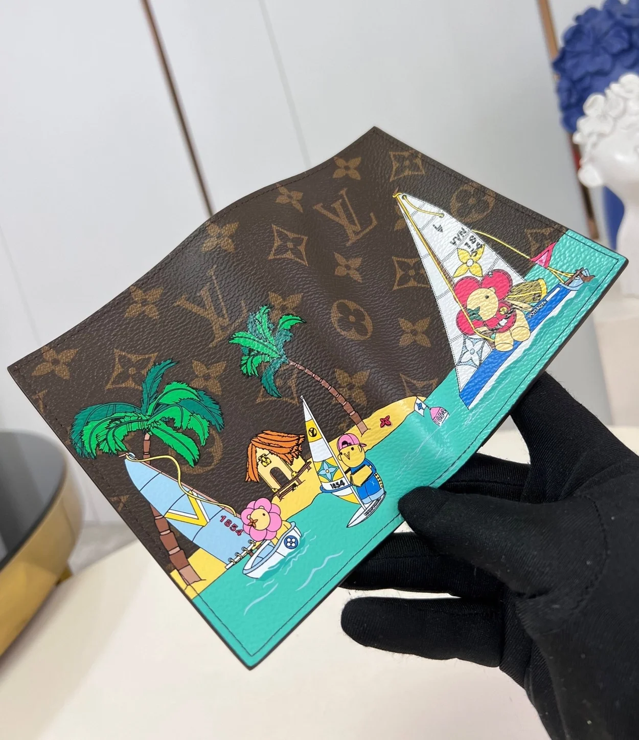 루이비통 비비엔 홀리데이 패스포트 커버 M82625