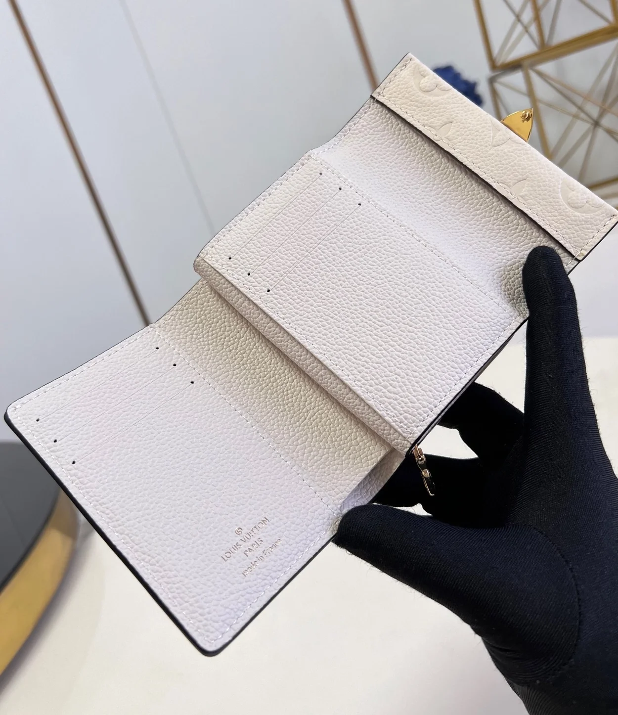루이비통 메티스 컴팩트 월릿 M81071