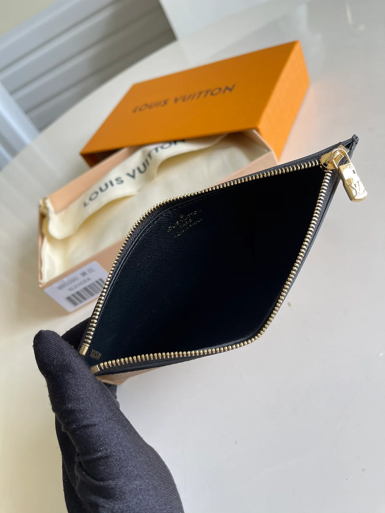 루이비통 슬림 퍼스 M80390