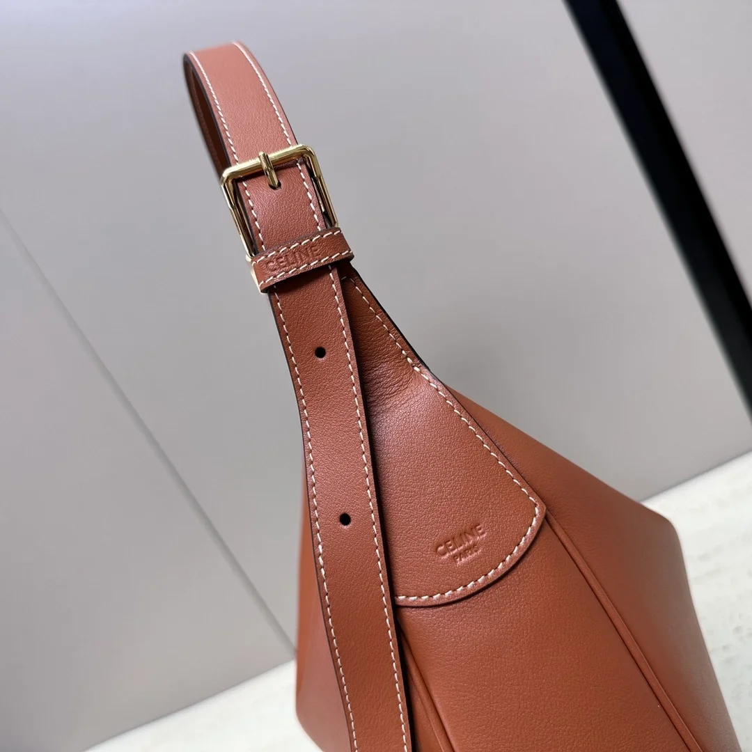셀린느 엘로이즈 백 브라운