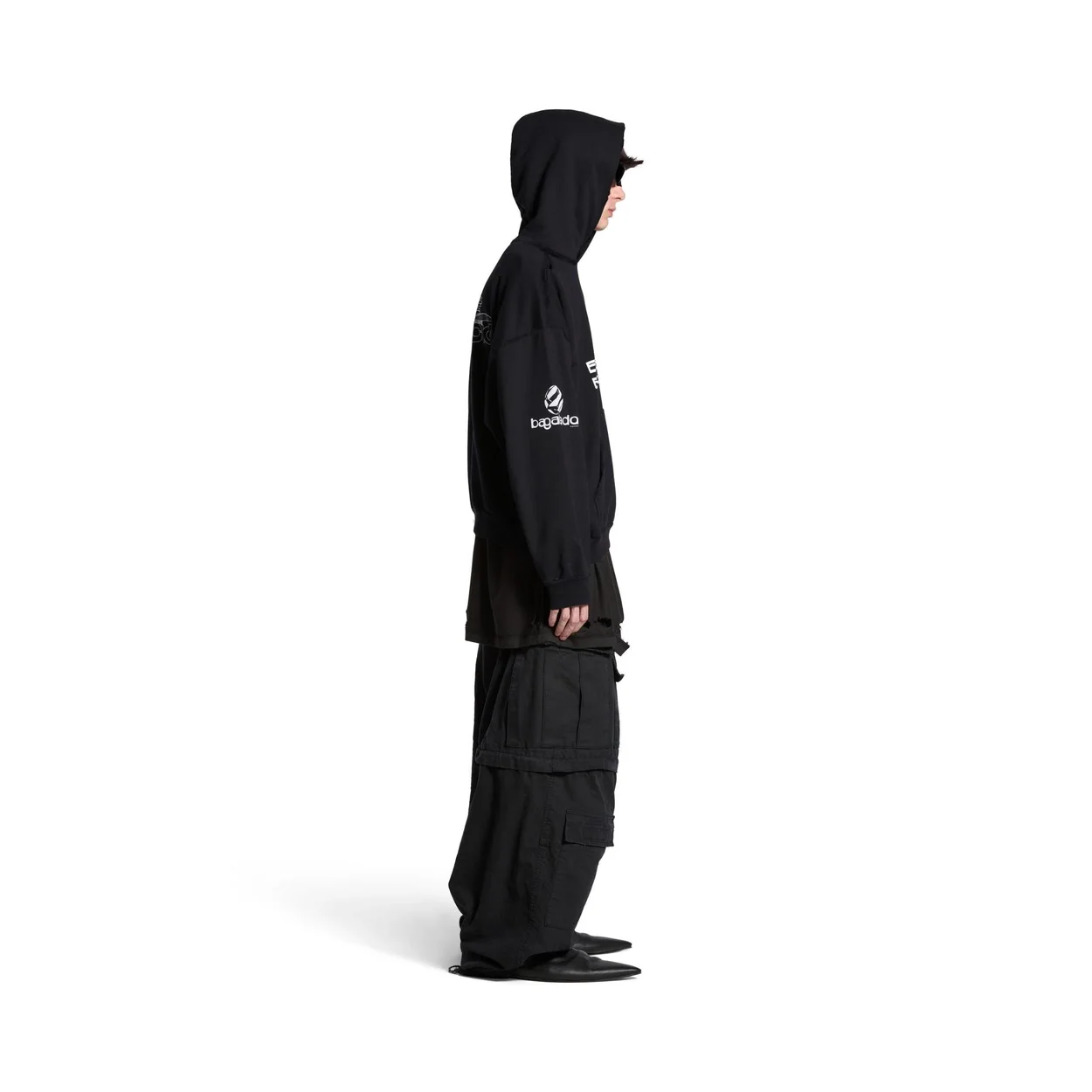 발렌시아가 Ai 제너레이티드 미디엄 핏 후디