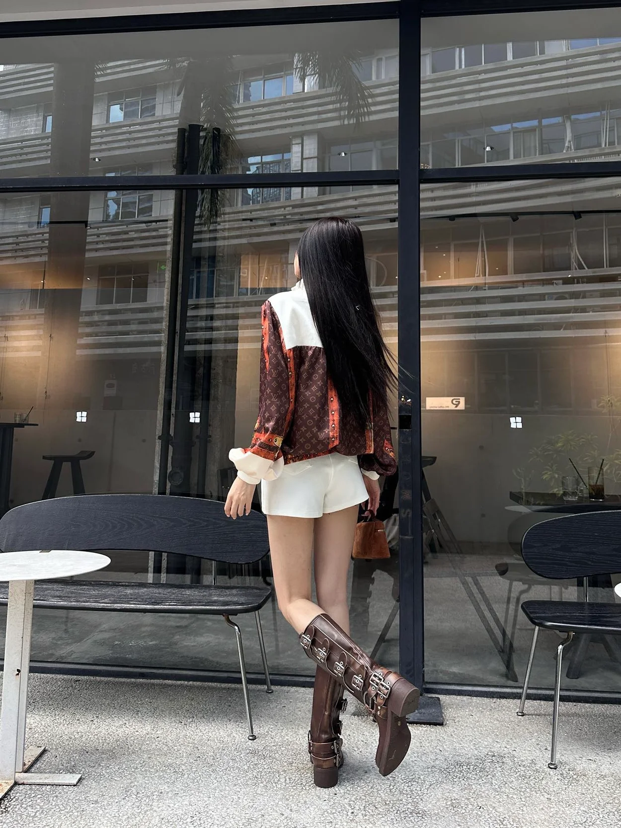 루이비통 LV 트렁크 리브 칼라 블라우스