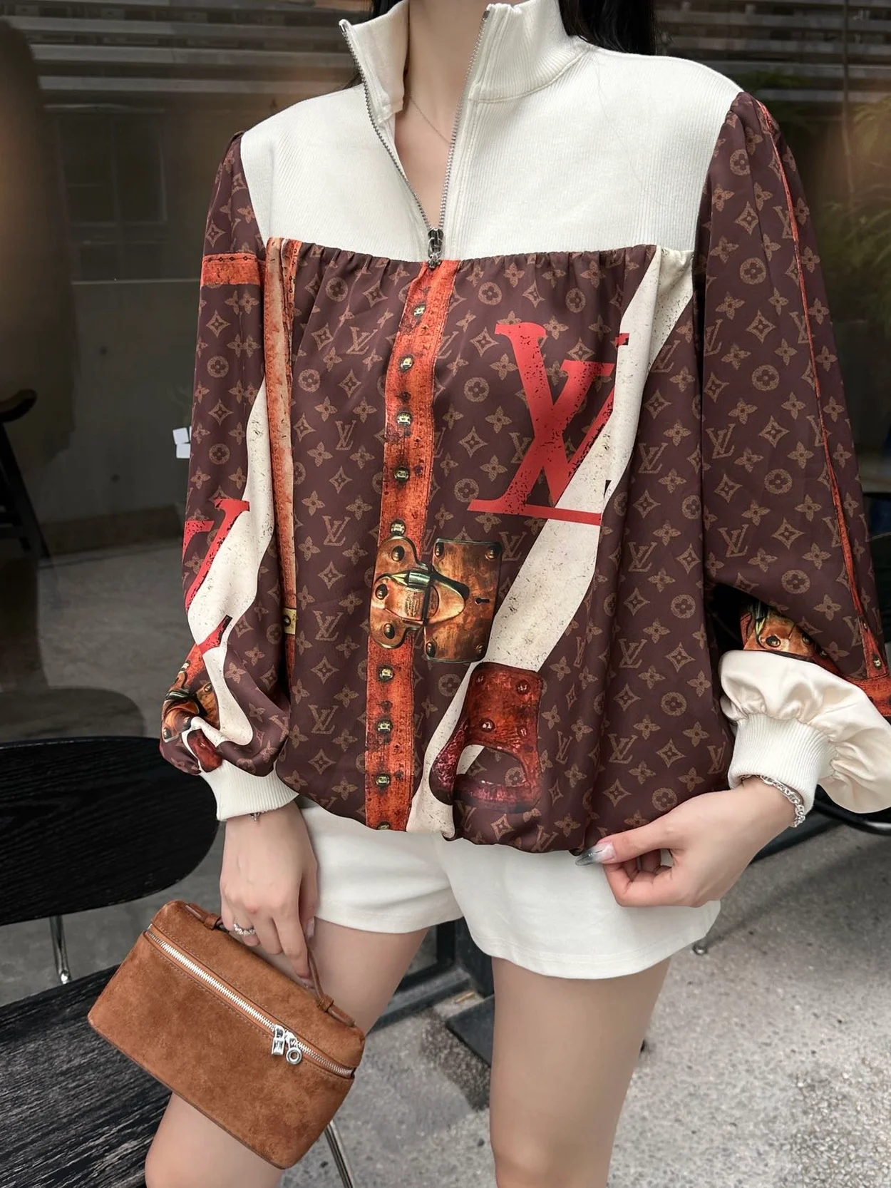 루이비통 LV 트렁크 리브 칼라 블라우스