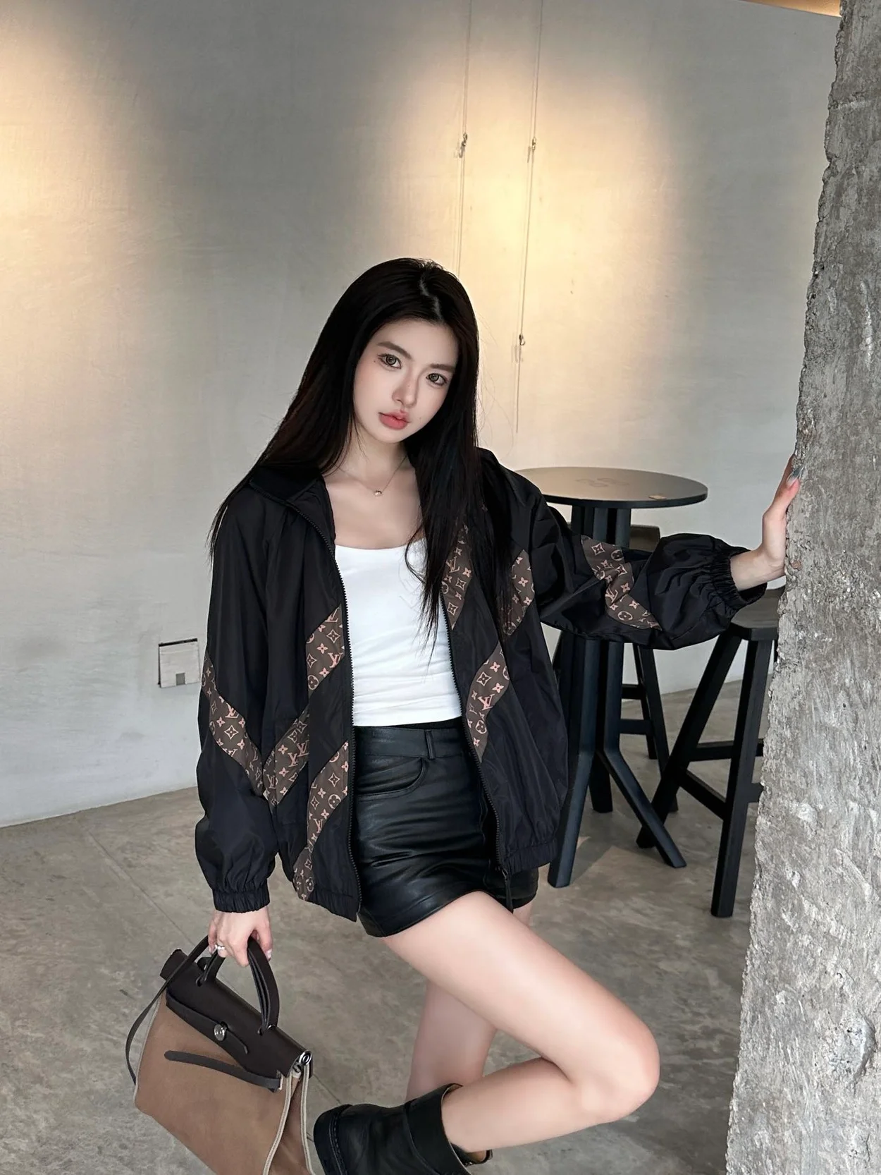 루이비통 모노그램 스트라이프 집업 재킷