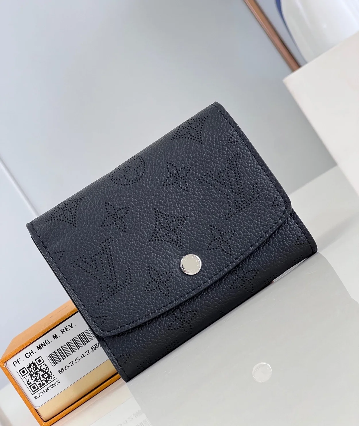 루이비통 컴팩트 월릿 M62540