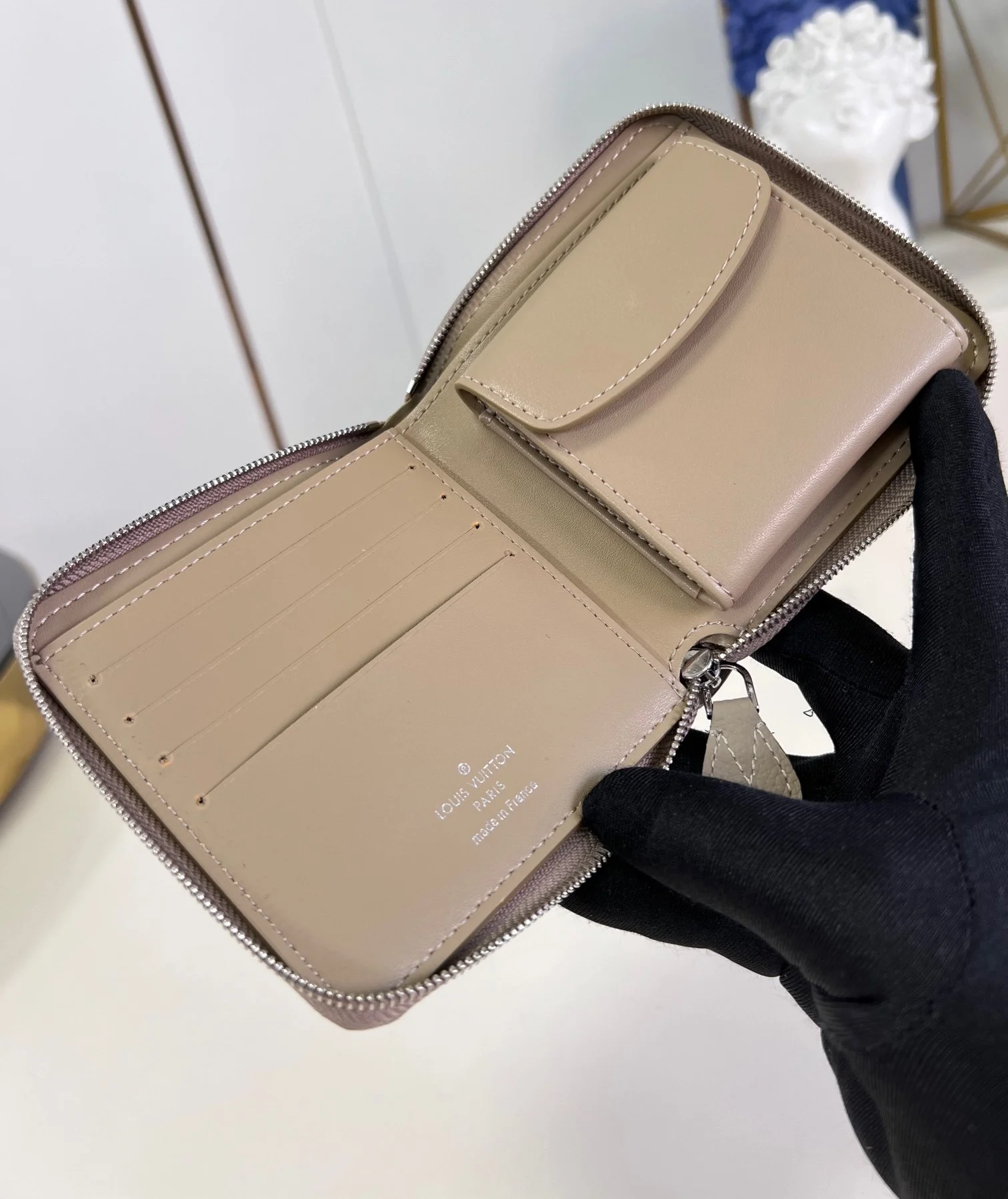 루이비통 지피 컴팩트 월릿 M81558