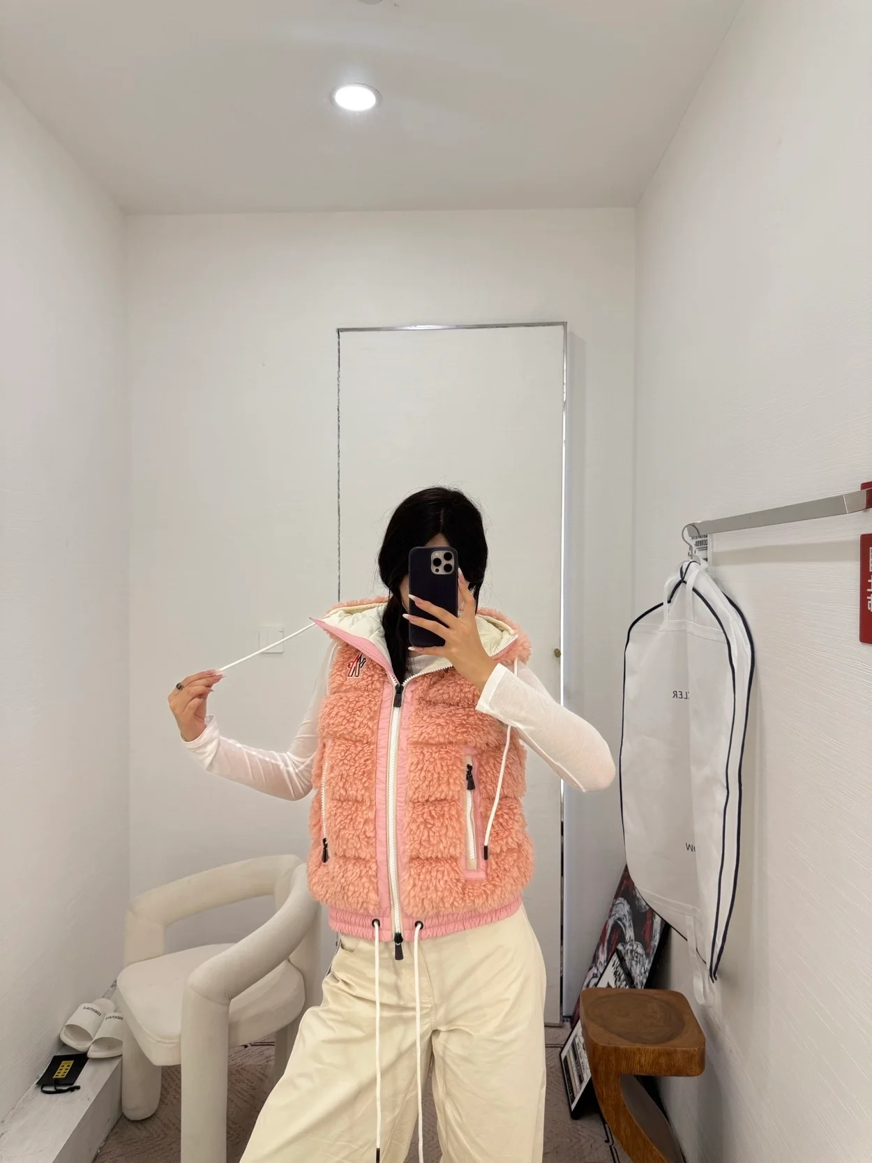 몽클레어 테디 패디드 조끼 핑크