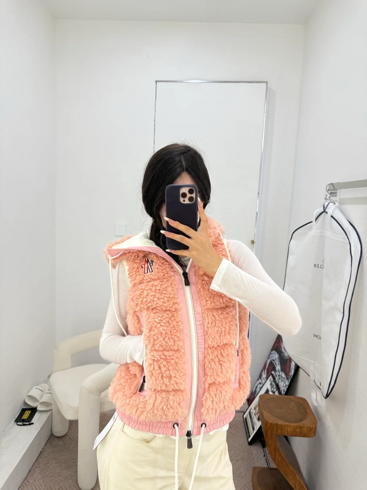 몽클레어 테디 패디드 조끼 핑크