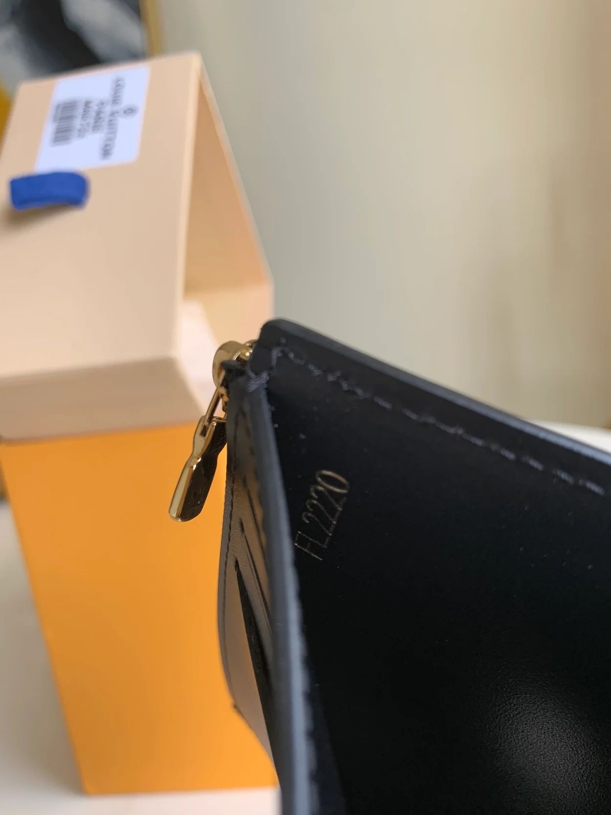 루이비통 도핀 컴팩트 월렛 M68725