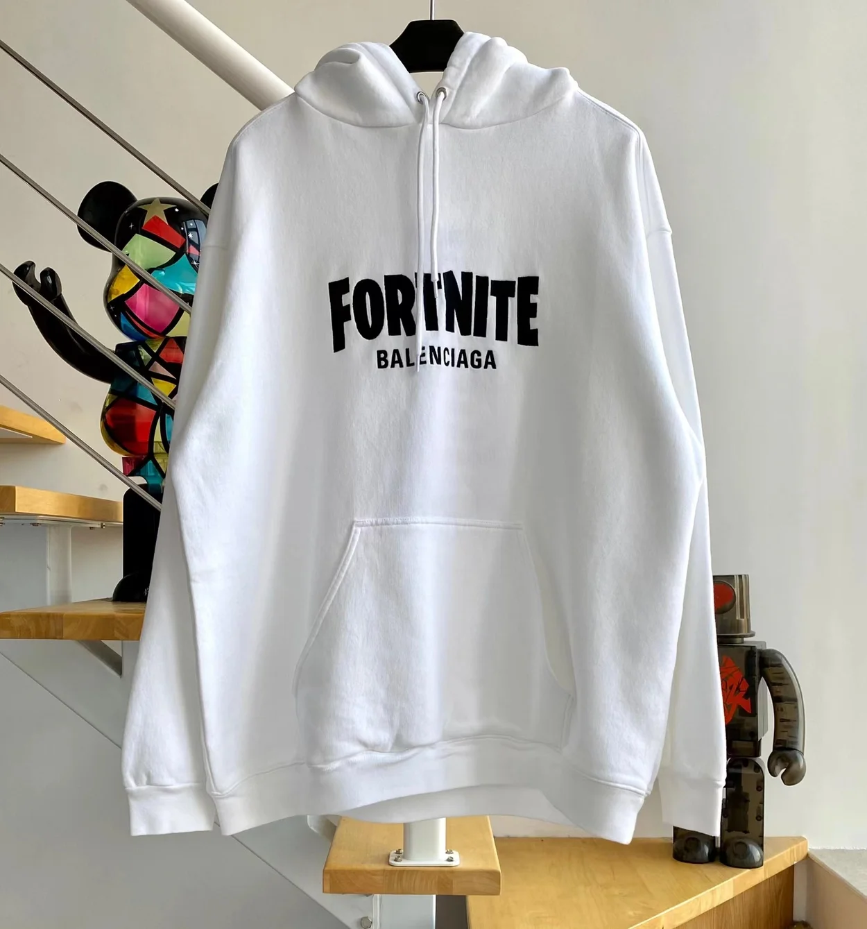 발렌시아가 x FORTNITE 2021 미디엄 핏 후디 화이트