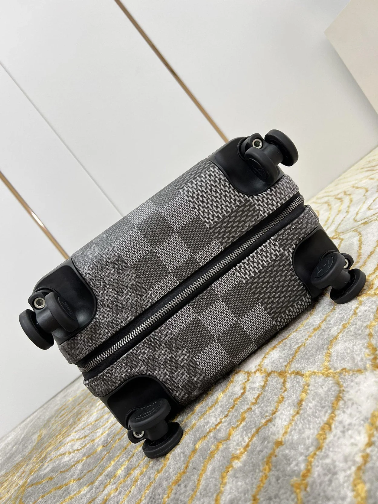 루이비통 호라이즌 55 N20022
