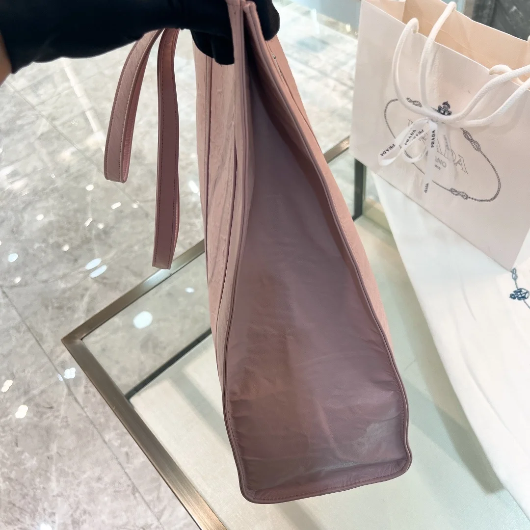 프라다 미디엄 엔틱 나파 레더 핑크
