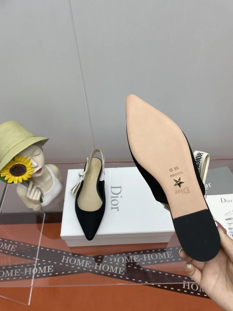 디올 J ADIOR 슬링백 플랫