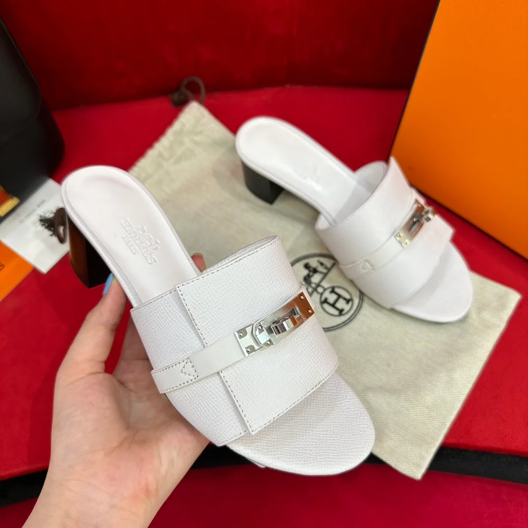 에르메스 지지 50 샌들 카프스킨 & 팔라듐 하드웨어 블랑
