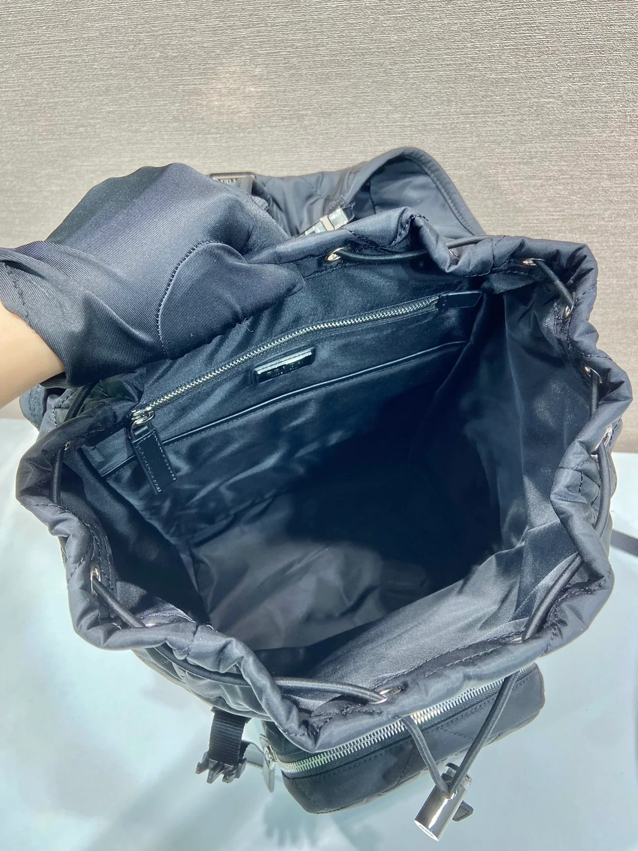 프라다 리나일론 탑 스티칭 백팩
