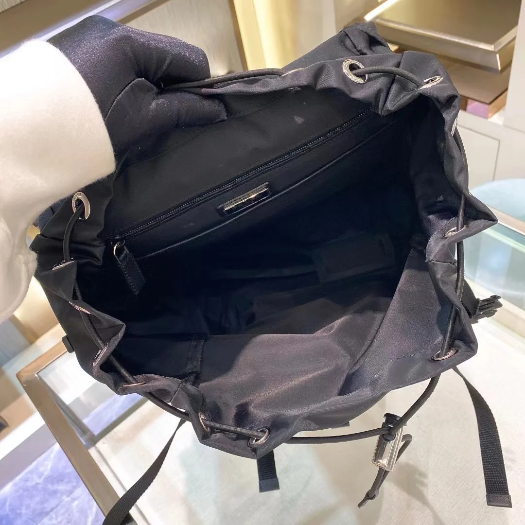 프라다 2VZ062 리나일론 백팩