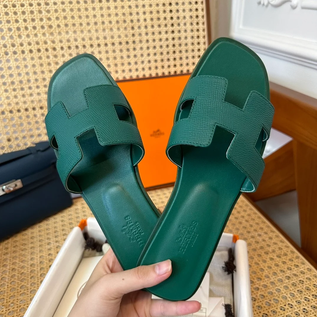 에르메스 오란 샌들 앱송 & 베르 에메랄드