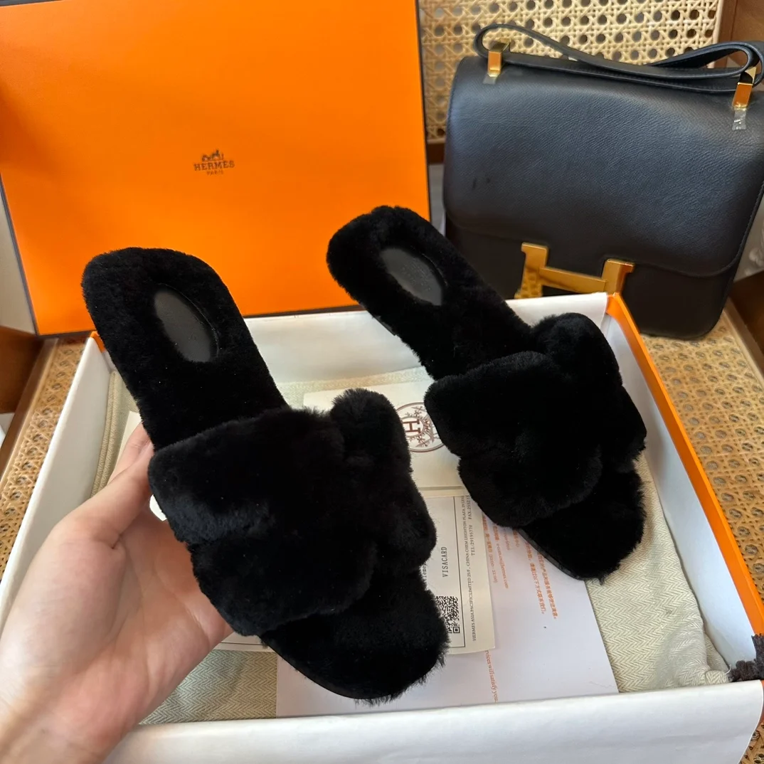 에르메스 시어링 오란 샌들 블랙
