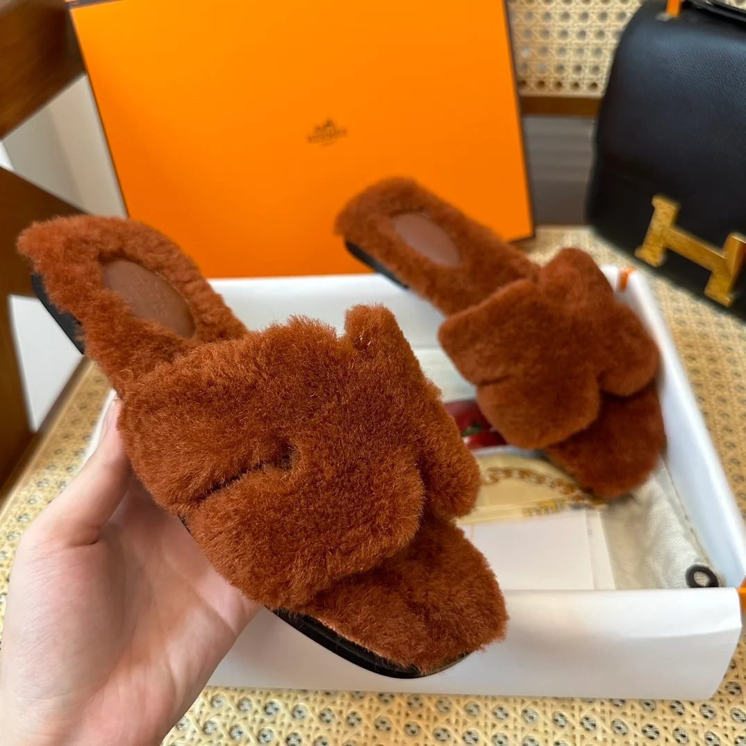 에르메스 시어링 오란 샌들 브라운
