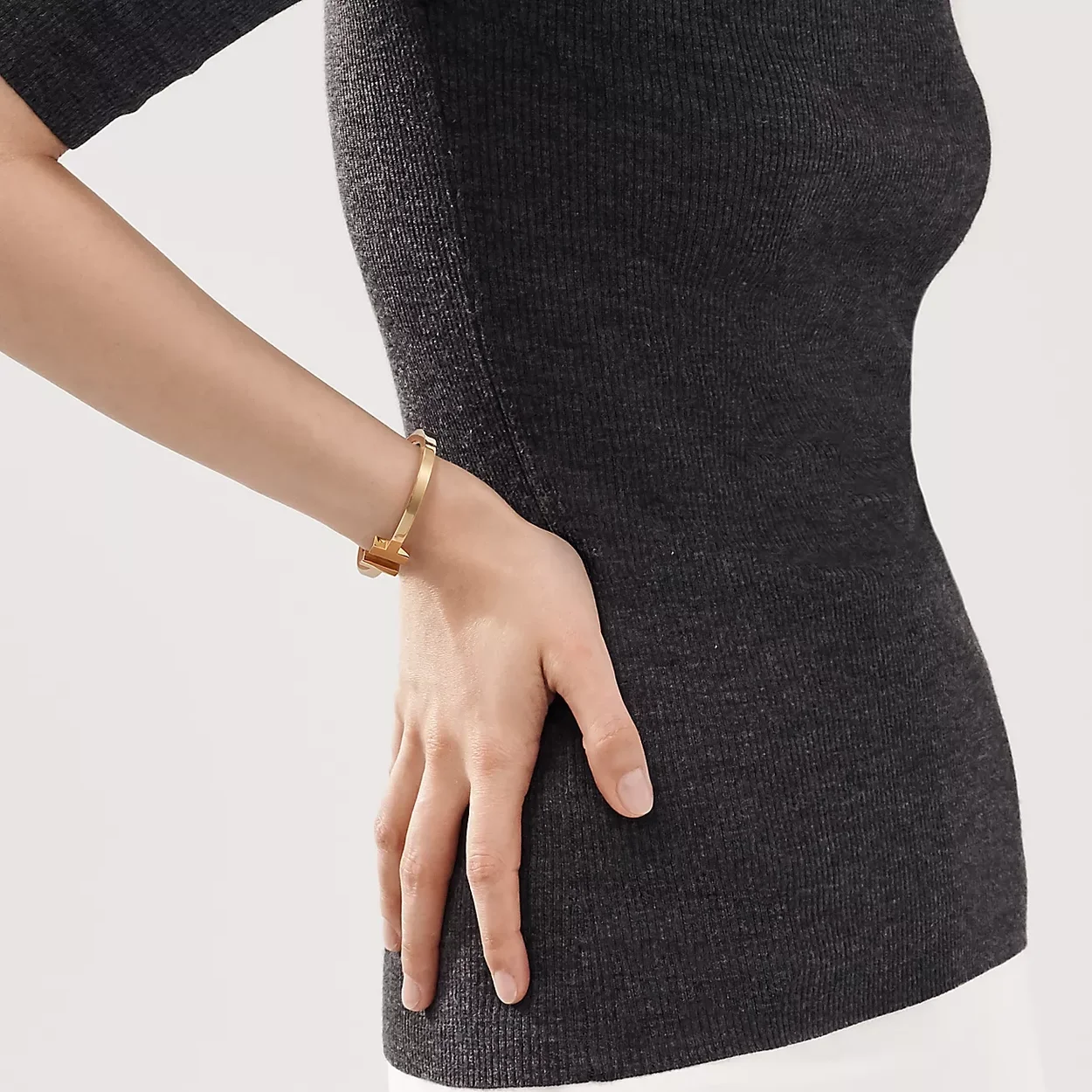 티파니 앤 코 스퀘어 옐로우 골드 팔찌