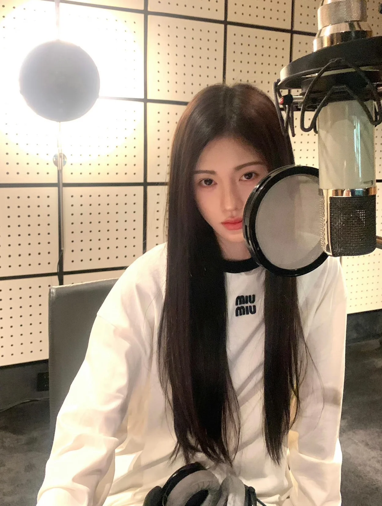 미우미우 롱 슬리브 티셔츠