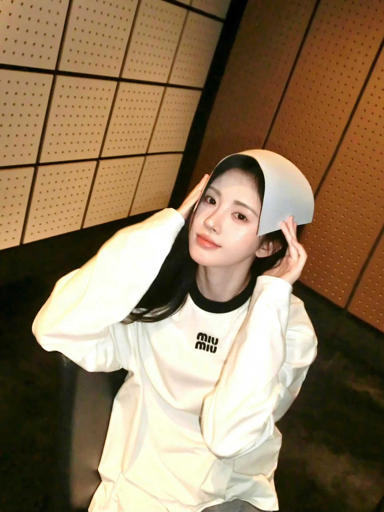 미우미우 롱 슬리브 티셔츠