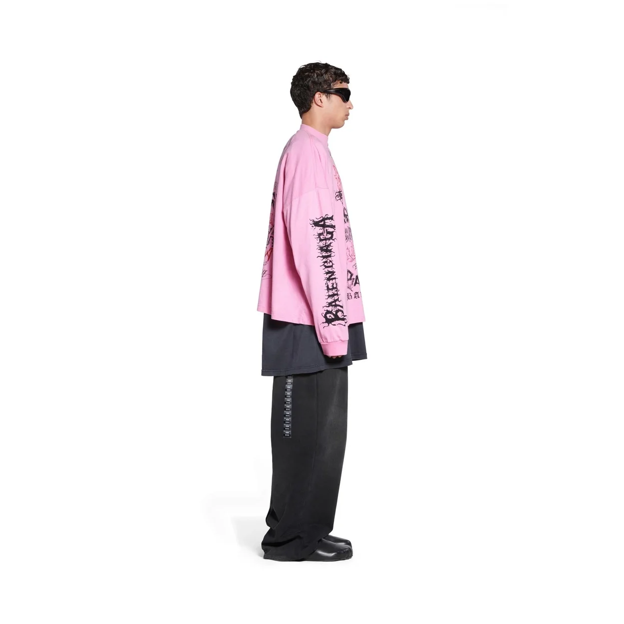 발렌시아가 DIY 메탈 롱 슬리브 미디엄 핏 티셔츠