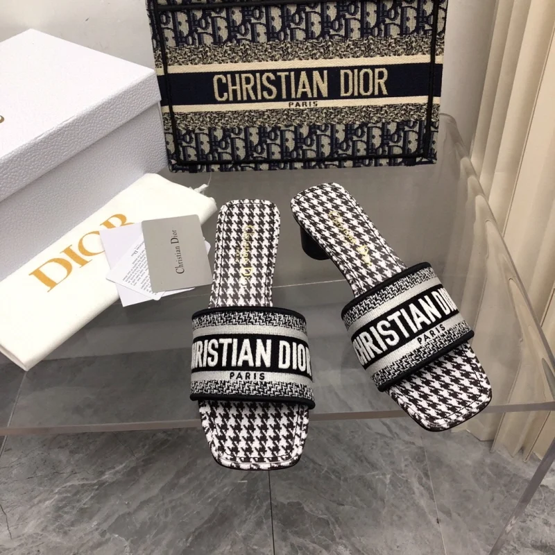 디올 Dway 패턴 뮬